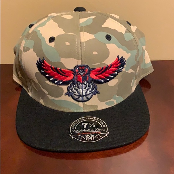 Mitchell & Ness Other - Atlanta Hawks Camo Mitchell & Ness Fitted Hat Cap